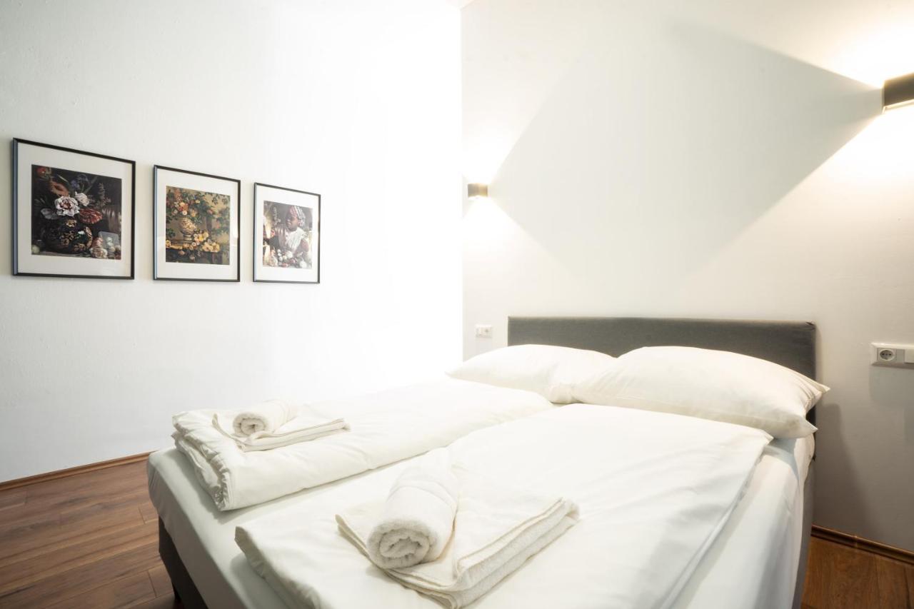וינה Lovely 2-Bedroom Apartment Next To Praterstern מראה חיצוני תמונה